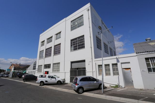 2,127m² Warehouse For Sale in Maitland