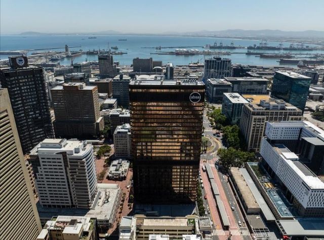 Prime investment opportunity to establish premium office space, apartments or hotel in Cape Town CBD