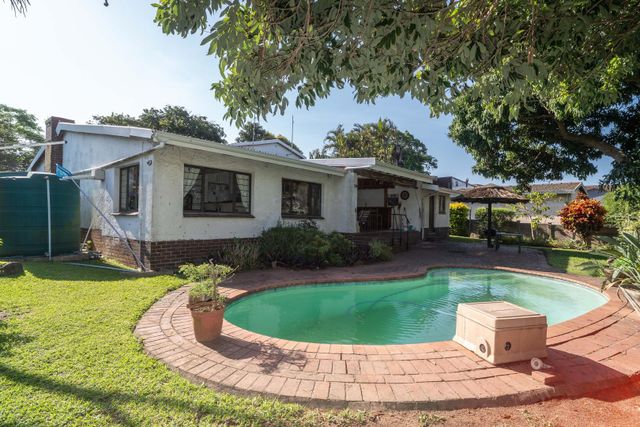 4 Bedroom House For Sale in Pinetown Central