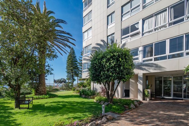 2 bedroom Apartment in Sea Point