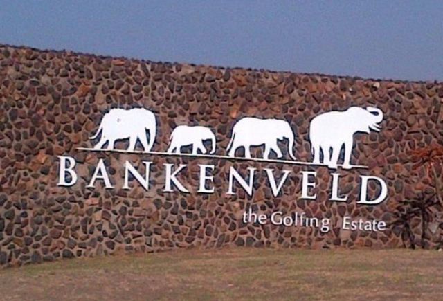 Building in Bankenveld Golf Estate
