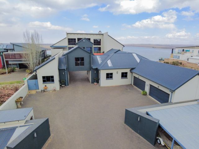 4 Bedroom Freestanding For Sale in Kungwini Country Estate