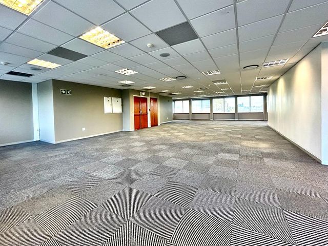 PRIME COMMERCIAL OFFICE SPACE TO RENT CLOSE TO CITY CENTRE