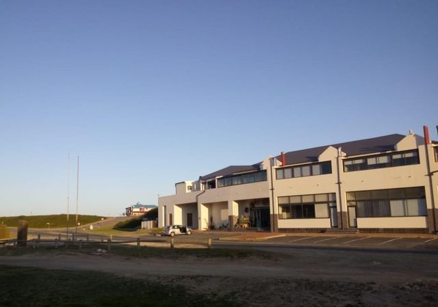 138m² Business For Sale in Stilbaai Oos