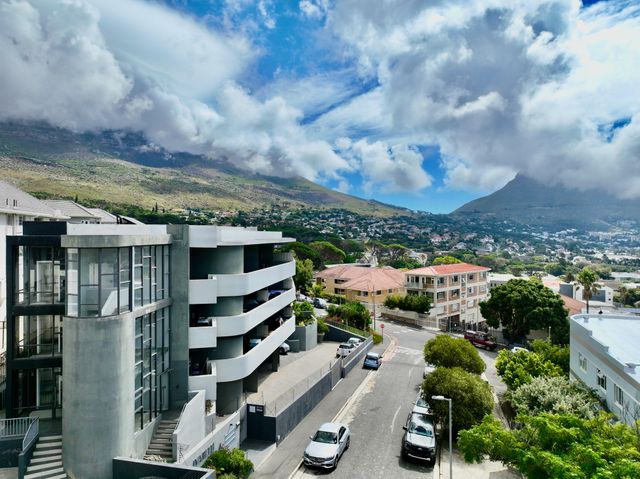 Modern 2-Bedroom Lock-Up-And-Go with Stunning Cape Town Views