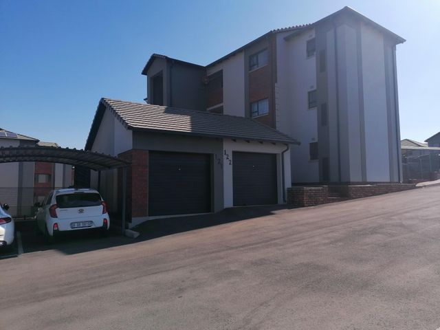 2 Bedroom Sectional Title For Sale in Amberfield