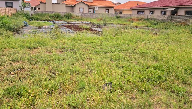 418m² Vacant Land For Sale in Waterkloof East