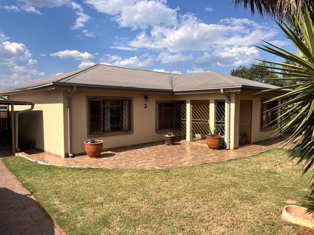 3 Bedroom House For Sale in West Park
