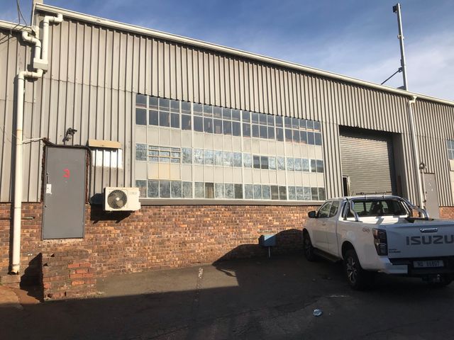 277sqm warehouse in Westmead Complex now available