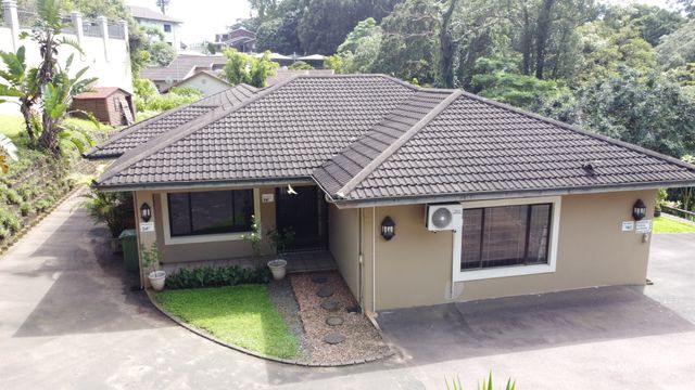 Fantastic freestanding Home with transitional office rights - easy freeway access and plenty parking