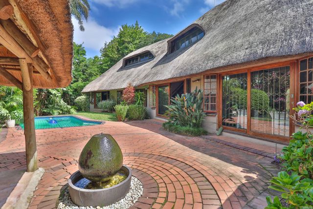 KLOOF THATCHED BEAUTY