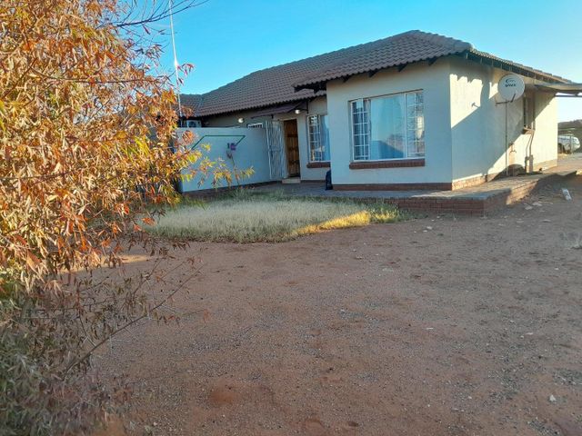 2 BEDROOM HOUSE FOR SALE IN KATHU