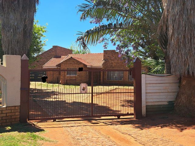 Charming Three-Bedroom Family Home for Sale In Clarina
