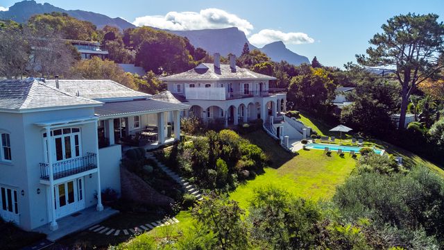 Exquisite property in a prime elevated location with breathtaking sea, mountain and vineyard views