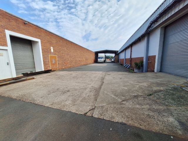 3353m Warehouse For Lease In New Germany