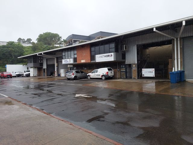 353m² Warehouse To Let in Glen Anil