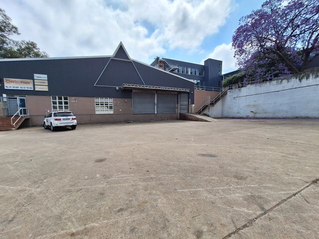 1,831m² Warehouse To Let in Westmead