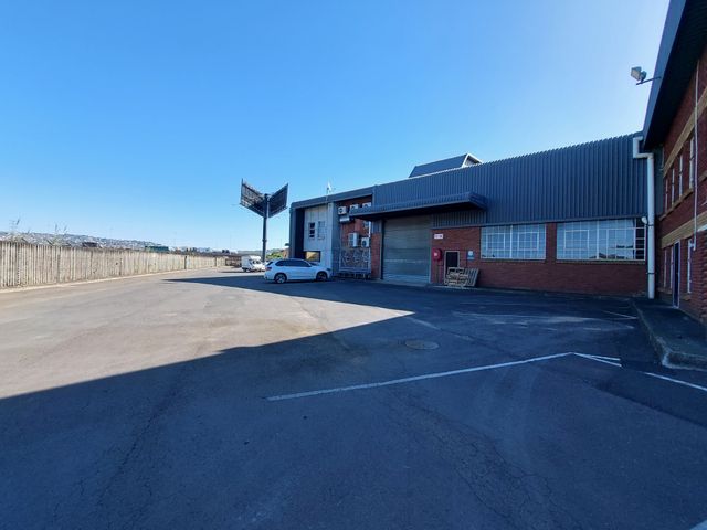 1,509m² Warehouse To Let in Springfield