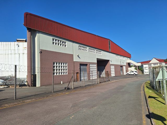 559m² Warehouse To Let in New Germany