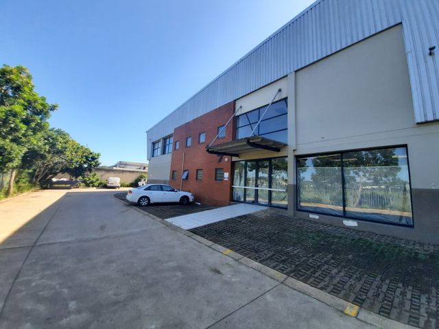 752m Warehouse For Lease in Riverhorse Valley