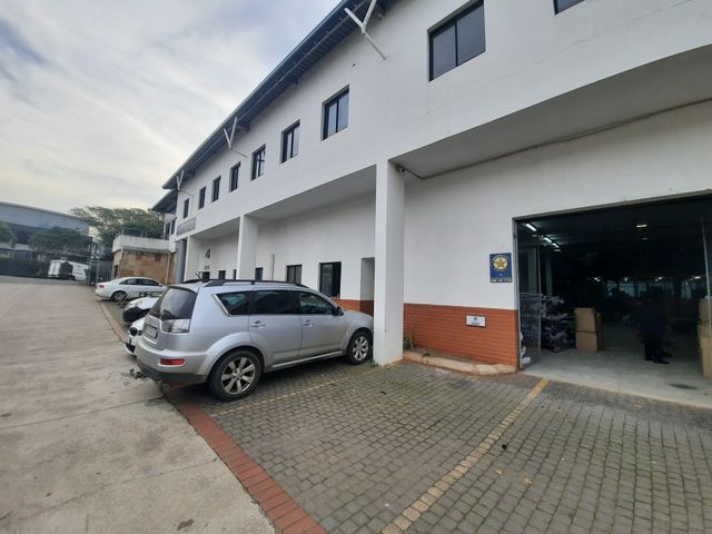 1,650m² Warehouse To Let in Riverhorse Valley