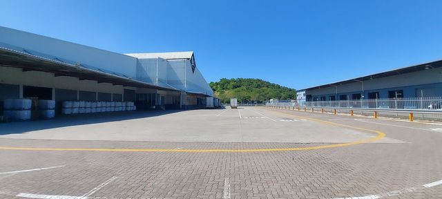17 323m Warehouse For Lease In Riverhorse Valley