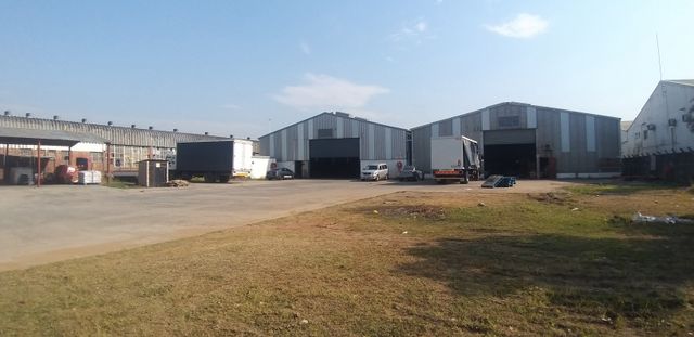 2,823m² Warehouse To Let in Phoenix Industrial