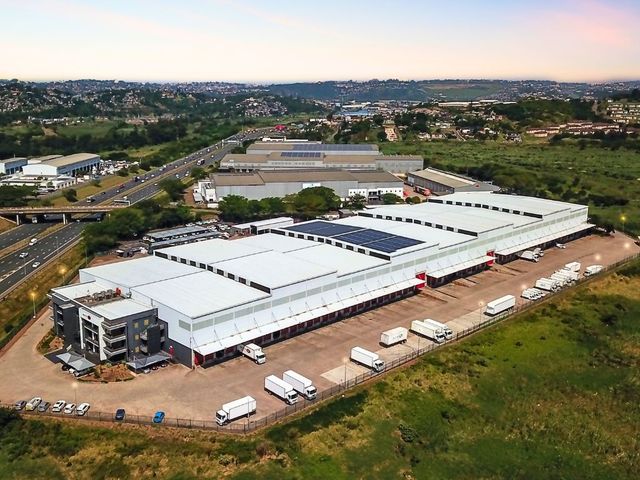 18,474m² Warehouse To Let in Riverhorse Valley