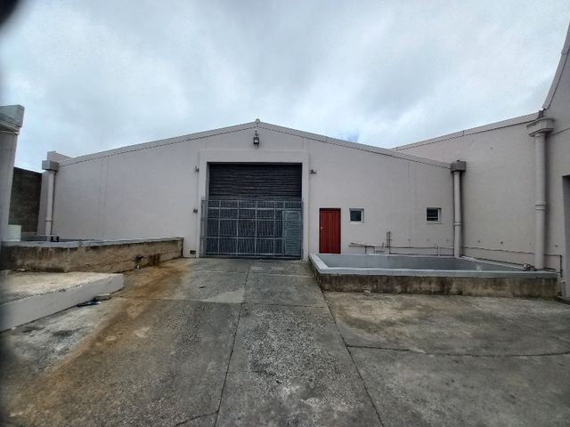 1,239m² Warehouse To Let in Woodbrook