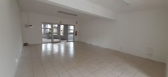 54m² Retail To Let in Gonubie