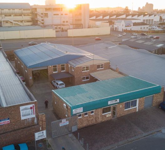 760m² Warehouse For Sale in North End