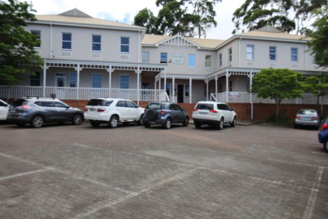143m² Office To Let in Berea