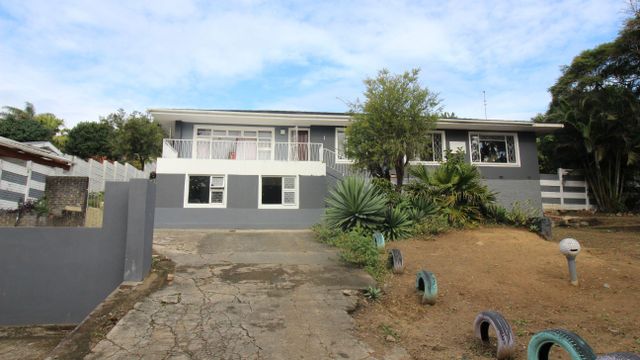 4 Bedroom House For Sale in Bonnie Doon