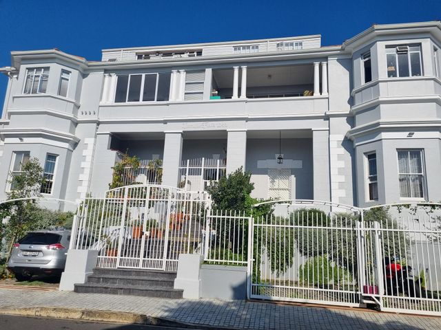 1 Bedroom Apartment For Sale in Green Point