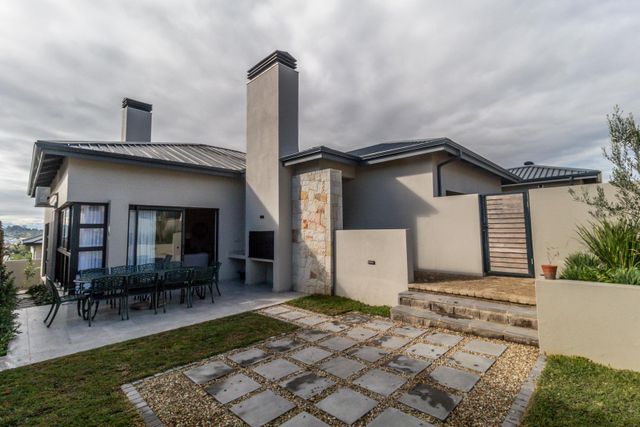 Stunning 3 bedroom family townhouse in the sought after and upmarket Clara Anna Fontein Estate