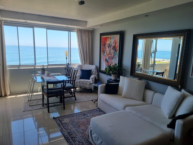 1 Bedroom Apartment For Sale in Mouille Point