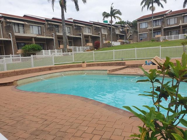 3 Bedroom Apartment For Sale in Uvongo Beach