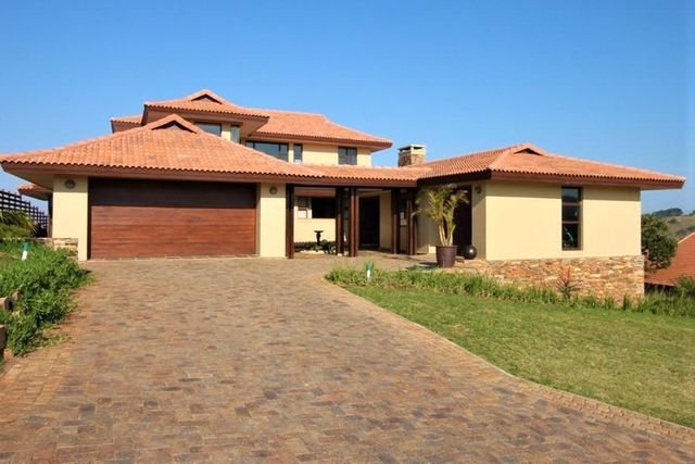 5 Bedroom Gated Estate For Sale in Leisure Bay
