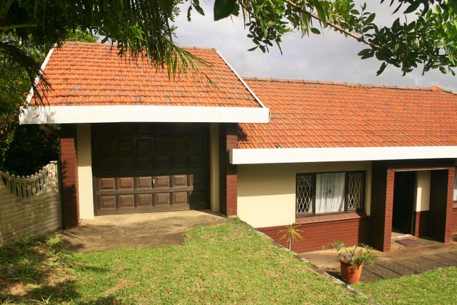3 Bedroom House For Sale in Uvongo Beach