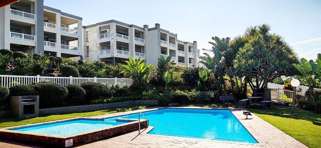 2 Bedroom Apartment For Sale in Uvongo Beach