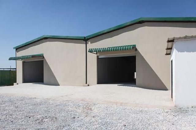 200m² Warehouse To Let in Ibex Hill