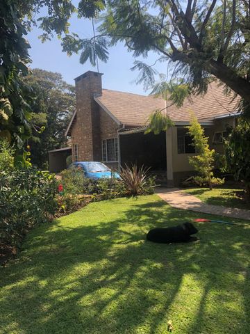 EXQUISITE 3 BEDROOM HOME & GUEST COTTAGE - KABULONGA