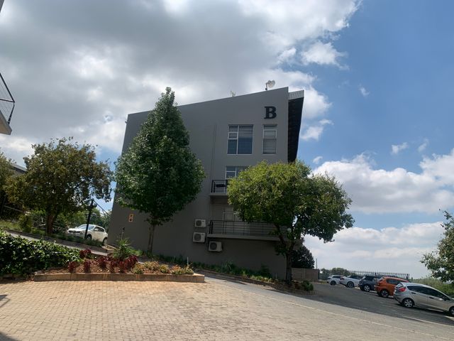 231m² Office To Let in Kyalami