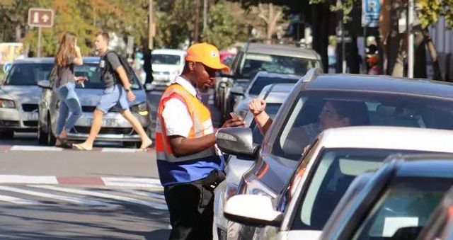 City Of Cape Town Suspends Parking Tariffs In Somerset West & Strand