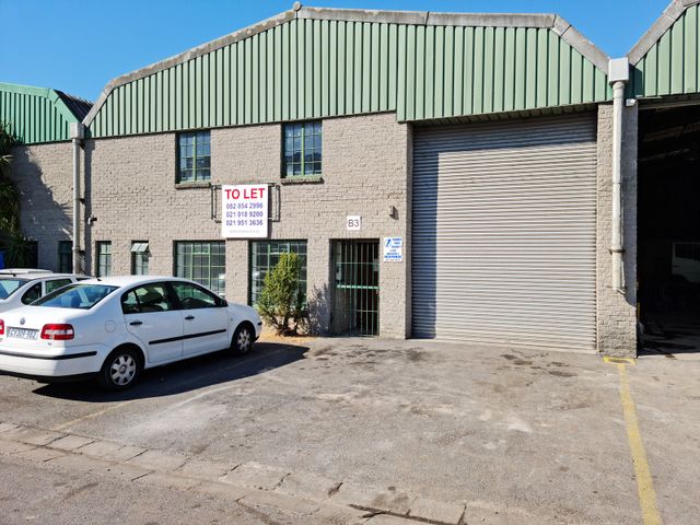 316m² Warehouse To Let in Blackheath Industrial