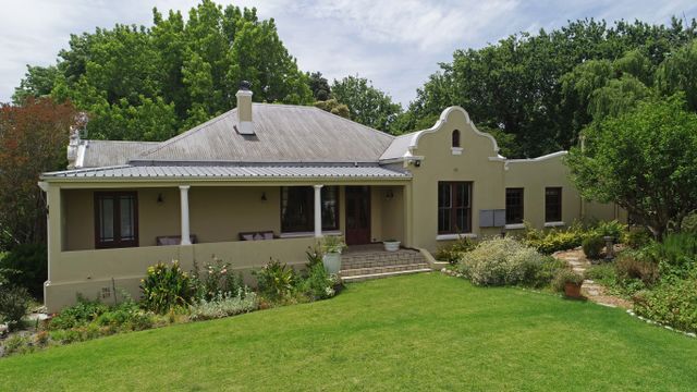 Beautiful Stellenbosch Wine, Guest and Lifestyle farm in sought after location