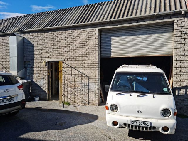 151m2 Factory / Warehouse TO LET in Somerset West.