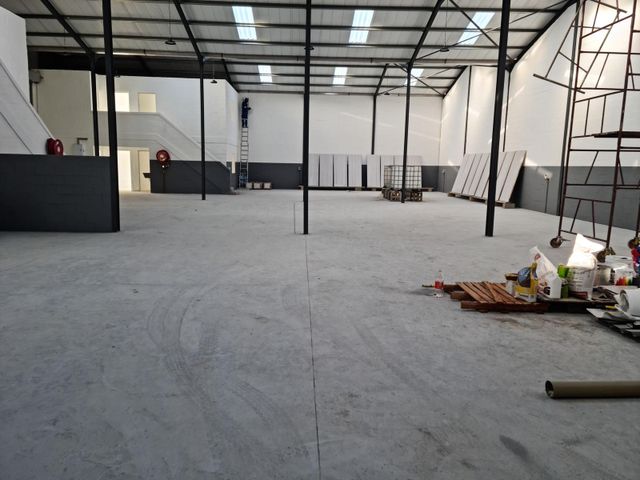 920m2 Warehouse To Let in Saxenburg Park - Almost Brand New!