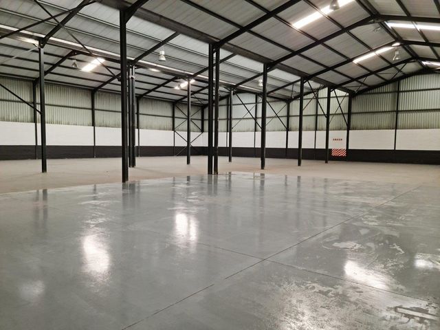1850m2 Industrial Warehouse with Big Office Space To Let in Saxenburg Park, Blackheath