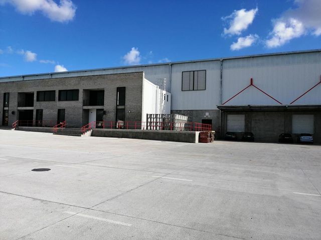 4152 m² Warehouse to rent at the New Mill road Development in Bellville south.